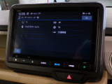 CD、DVD、Bluetooth、AM、FM、AUX、スマートフォン接続ができます。