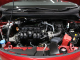 【エンジンルーム】Hondaならではの走り、i-VTECエンジン!街中や坂道での加速や高速道路での力強さが特徴です♪