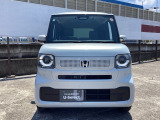 自社整備工場で点検整備をおこなってからお渡ししています。車検が残っている場合は『12ヶ月点検整備』を、車検整備付きの場合は『車検整備』をおこないます。整備費用は車両本体価格に含まれています。