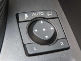こちらのRAV4はオートミラー付き!うっかり閉じ忘れの無いように、鍵を閉めるとミラーも閉じ、エンジン掛ければミラーが開きます!あると便利なんです♪