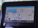 【ナビ】ナビ付いてます。初めての旅先やドライブでも安心して目的地まで案内してくれます。お近くのスズキ自販島根までお越しください。