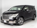 ★展示前点検実施★特殊な機材も用いて、前車点検を実施しております!