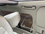 ◆LIBERALAは、輸入車選びの新たなスタイルを提案するインポート・セレクト・ブランドです。オーナー様となる方がクルマから直接感じる感性を第一にした、最良の一台との出会いをコーディネートいたします。