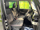 運転席シート廻りは使用感も少なく、良好な状態となっています。丁寧に使われていたことがよくわかりますね。