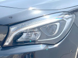 ●LEDヘッドライト:夜間走行時も良好な視界を確保し安心して運転できる高輝度LEDヘッドライトを装備!点灯速度が早く、消費電力も抑えられています。