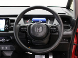 【運転席まわり】Honda独自の設計思想に基づき、自然に手を伸ばした先に操作したいものがあるようレイアウトを追求 !