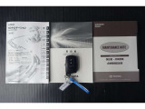 メンテナンスノート、取扱説明書付いています!おクルマの情報が、ギュッと凝縮★ 今までの整備記録が記載されている、大事な物です★