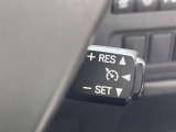 【クルーズコントロール】高速道路もラクラク走行。アクセルを離しても一定速度で走行ができ、長距離運転時の負担を軽減!加速・減速も簡単なスイッチ操作で調整できます。