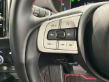 ステアリングにオーディオ操作スイッチが付いています。オーディオ画面に直接タッチしなくても操作が出来ますので、運転に集中できます。