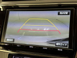 バックモニター付なので後退時に後方が見えるので安心。 車は構造上、死角がたくさんなので万が一を考えると必須ですね。 あくまで補助の為の装備、バックは目視で確認する事が重要ですよ。