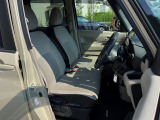 運転席シート廻りは使用感も少なく、良好な状態となっています。丁寧に使われていたことがよくわかりますね。