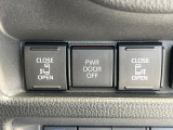 【両側パワースライドドア】スマートキーや運転席のスイッチで後席両側スライドドアの開閉が可能♪電動だから力を入れてドアを開ける必要が無く、小さなお子様でも簡単に開け閉めでき快適です♪