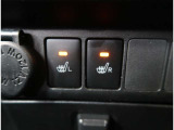 【シートヒーター】寒い日の運転など冷えやすい脚部を快適に温めてくれる。嬉しい機能♪