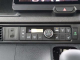 オートエアコン・シートヒーター(運転席・助手席)