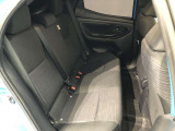 【後部座席】も当然、綺麗・清潔に仕上げております。内装の綺麗なお車は気持ちが良いですし、コンディションのいい車が多いです。これもオススメの1台です。