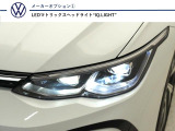 【テクノロジーパッケージ】対向車や前走行車を認識し、マトリックスモジュールに搭載されたLEDを個別に制御照射する先進のライティングテクノロジーを搭載。