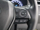 レーダークルーズコントロール作動時に車線維持に必要な運転操作の支援を行う「レーントレーシングアシスト(LTA)」を搭載しています。