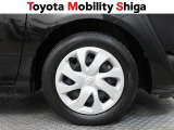 シンプルなデザインの純正ホイールキャップです。落ち着いたデザインですので車体と一体感があります。