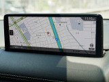 マツダコネクトの10.25インチワイドセンターディスプレイです。『Android Auto』『Apple CarPlay』や独自のコネクテッドサービスに対応したインターフェイスシステムです。