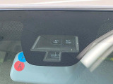 【スズキ セーフティサポート】走行中に前方の車両等を認識し、衝突しそうな時は警報とブレーキで衝突回避と被害軽減をアシスト。より安全にドライブをお楽しみいただけます。