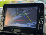 【バックカメラ】駐車時に後方がリアルタイム映像で確認できます。大型商業施設や立体駐車場での駐車時や、夜間のバック時に大活躍!運転スキルに関わらず、今や必須となった装備のひとつです!