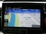 ホンダ純正ナビ装着車です!ナビ機能はもちろんオーディオ機能も充実しております!