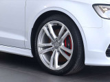 ●オシャレは足元からといいますが、車も同じく足元のエレガンスさで全体のイメージが変わります。