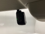 ドライブレコーダーを装備しており、走行中の映像をしっかり記録します。万が一の際の状況確認に役立つ安心装備です。