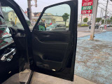 信頼と安心のアップルです。当店で買取をした車を厳選して並べさせて頂いております!下取りのご相談もお気軽に御相談ください!御不明な点・ご質問はお店までご連絡を下さい。無料電話 0078-6003-597420 です。