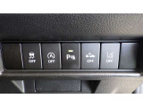 アイドリングストップ機能がついているので、停車時にエンジンを止めて燃料消費を抑えます