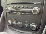 【オートエアコン】一度お好みの温度に設定すれば、車内の温度を検知し風量や温度を自動で調整。暑い&hellip;寒い&hellip;と何度もスイッチ操作をする必要はありません。快適な車内空間には必須の機能ですね♪