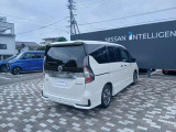 車両右斜め後ろの画像です