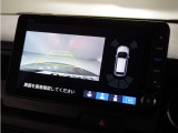 ◆リアワイドカメラシステム◆3種類の表示で後方確認をサポート♪セレクトレバーを「R」の位置に入れるとカメラ画像に切り替え。ノーマルビューでは従来のリアカメラと同様の標準的なビューで表示します!