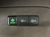 ★ECONスイッチ★ エコドライブを加速しよう!スイッチをONにすると、運転の仕方によるロスを抑え込み燃費をよくするようクルマが頑張ります(*^ー^*)燃費向上にチャレンジ♪