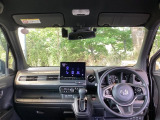 フロントガラスが大きく、ワイドな視界で運転もしやすくなるように、設計されています。