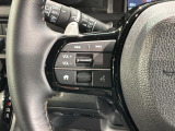 ステアリングにオーディオ操作スイッチが付いています。オーディオ画面に直接タッチしなくても操作が出来ますので、運転に集中できます。