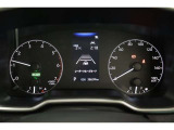 マルチインフォメーションディスプレイ付きのメーターです!エコ運転へ導く多彩な情報を表示してくれます。