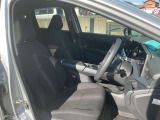 運転席、助手席まわりです。実際お座りいただくのが、分かりやすいと思います。お気軽にご来店ください!