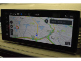 アイシン製の純正ナビゲーションを搭載しています。iPhoneをBluetoothでつなげば、カープレイのご利用も可能です。