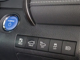 ★使いやすさや安全性を追求したステアリング周り!高級車ゆえにスイッチ類が多いのも特徴ですね!考え尽くされた配置ですぐに使いこなす事が出来ますのでご安心下さい!是非、体感してみて下さい!!