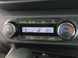 オートエアコン付きなので室内はいつも快適に保てます。