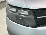 LEDヘッドライトは、点灯の瞬間から最大光量を発揮し、突然暗くなるトンネルなどでの安定感を高めます。