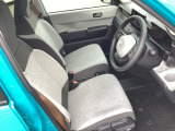 シートヒーター装備のフロントシートで長時間でも快適ドライブ!