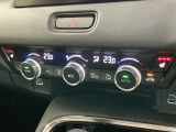 フロント両席にはシートヒーターが付いています!寒い日に便利な装備ですね。