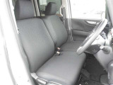 【内装】N-BOXの車内です♪もちろん、フロアマットもついてますよ〜!