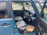 当店ではお車の下回りもチェック!気になる錆や腐食など程度の良いものだけを展示しております!安心してお買い求め下さい。