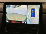 【パノラミックビューモニター】映像で、見づらい車両周辺の確認をアシスト。クルマを真上から見ているような映像を表示。 運転席から確認しにくい車両周囲の状況を把握。