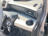 入庫した車両は美装斑がクリーニング☆専用洗剤や機械を使います。 安い!!でも綺麗をモットーに内外装ともに魂を込めて仕上げています