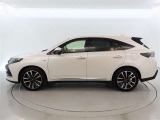 広々とした車内空間に優れた燃費性能。更にデザインも上質で人気のお車です!
