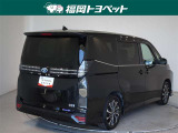 色はきれいなグリッターブラックガラスフレークです。